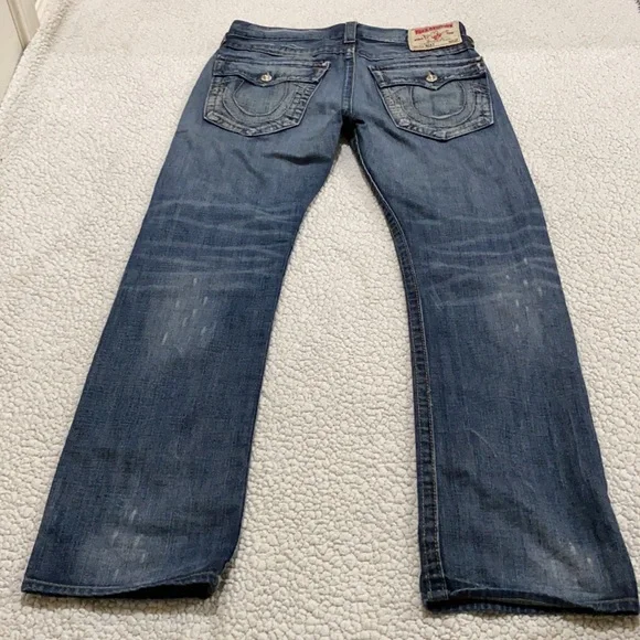 TRUE RELIGION JEANS “Ricky” | Size 33 Dark Wash - Picture 4 of 13